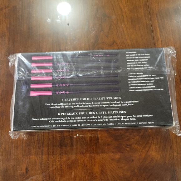 Brand New in box MORPHE Mickey and Friends Truth be Bold 6 Piece Brush set - Picture 4 of 7